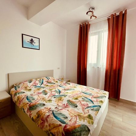 Soho Apartment - City View With Rooftop Garden Bucarest Exterior foto