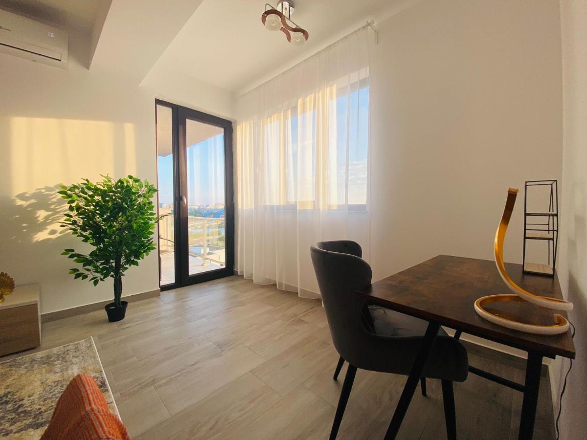 Soho Apartment - City View With Rooftop Garden Bucarest Exterior foto