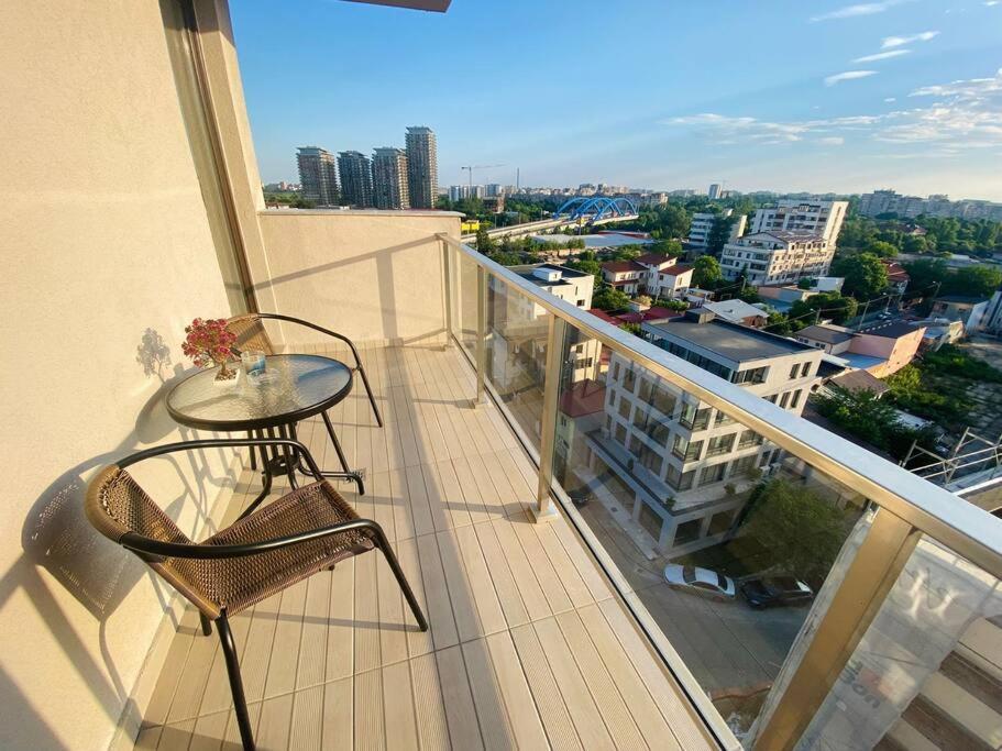 Soho Apartment - City View With Rooftop Garden Bucarest Exterior foto