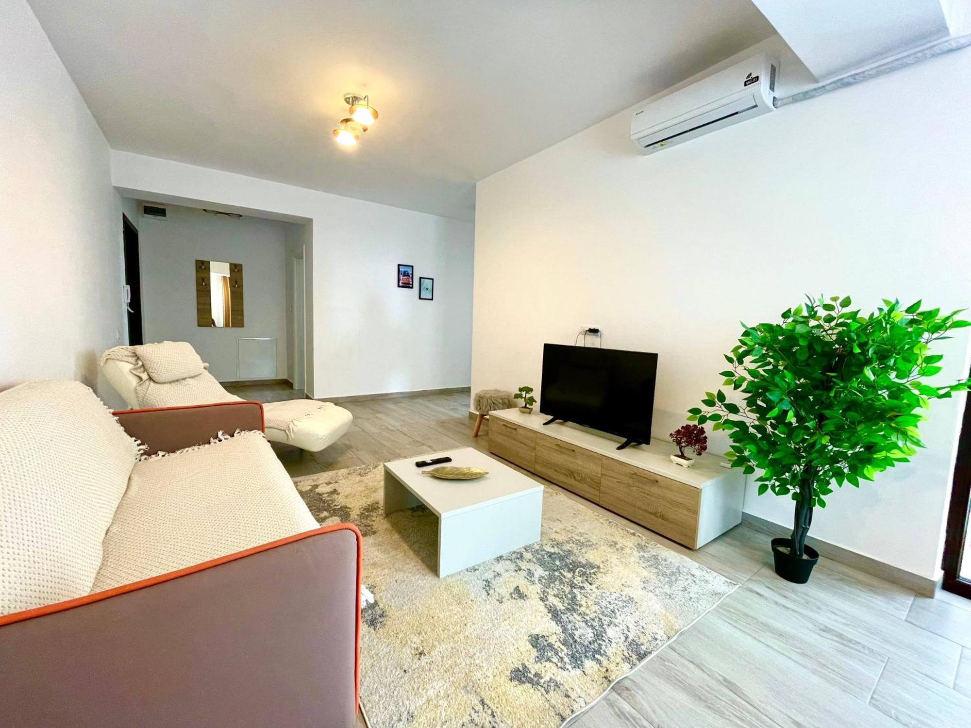 Soho Apartment - City View With Rooftop Garden Bucarest Exterior foto